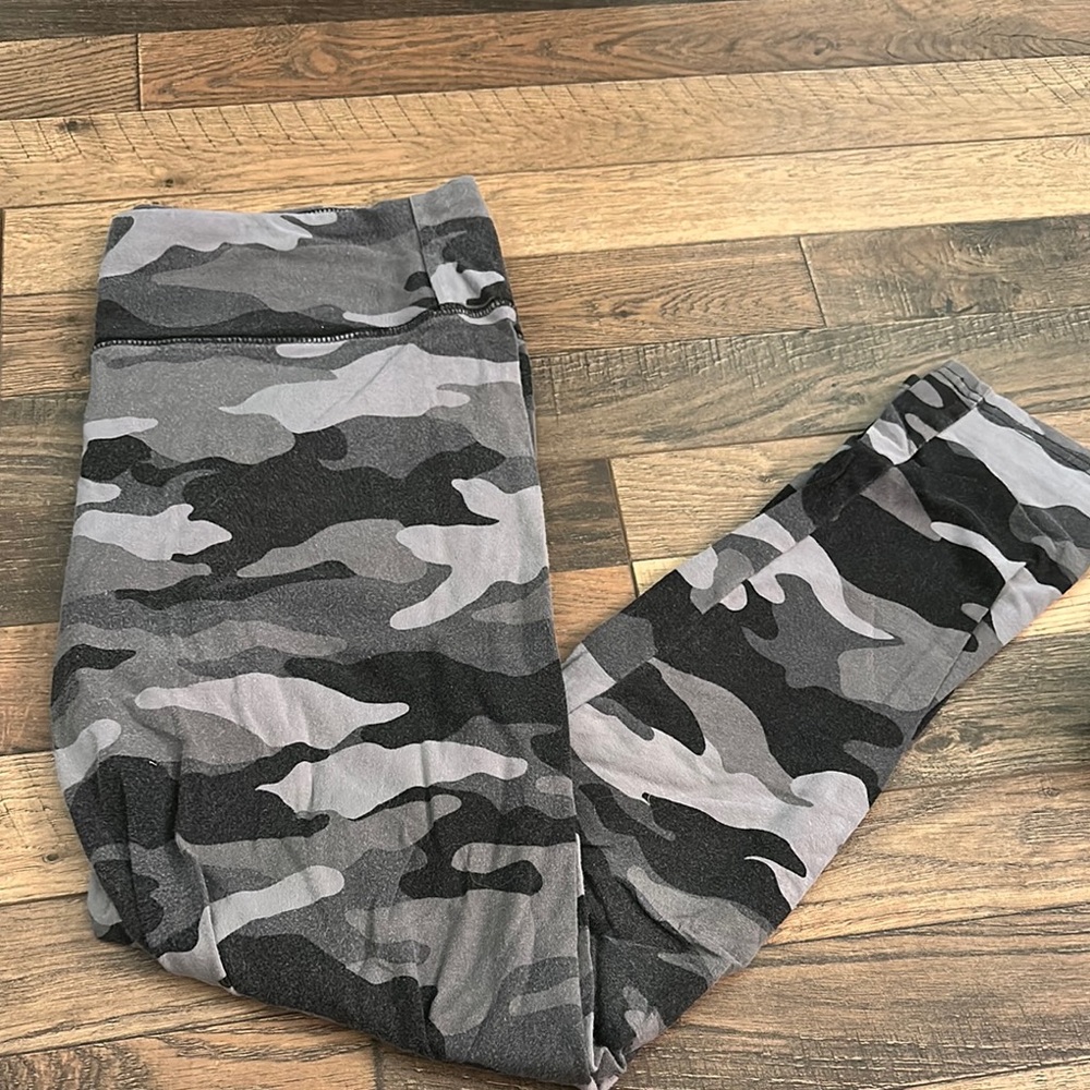 Wild Fable Camouflage Leggings